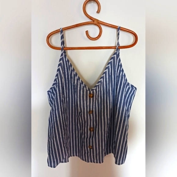SHEIN 3X navy and white striped button tank top. - Picture 3 of 7